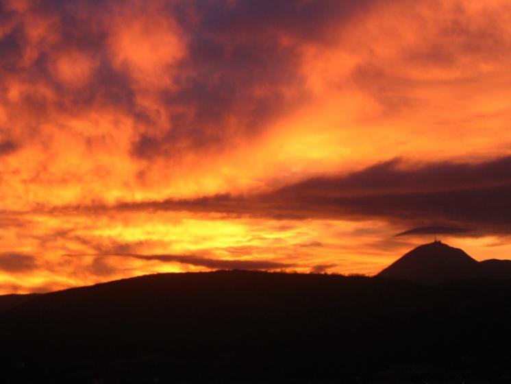 Couché de soleil sur Clermont-Ferrand
